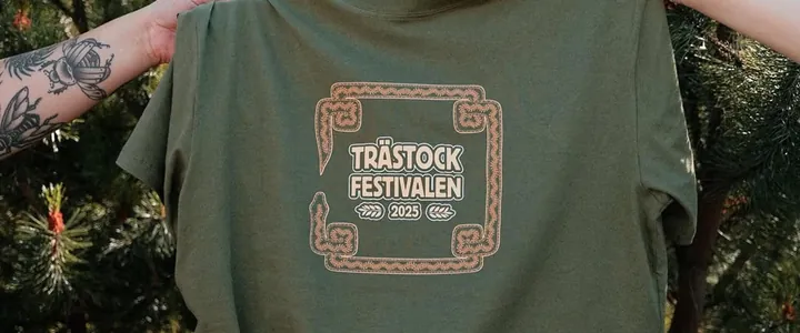 Bild på den officiella tröjan för Trästocksfestivalen 2025